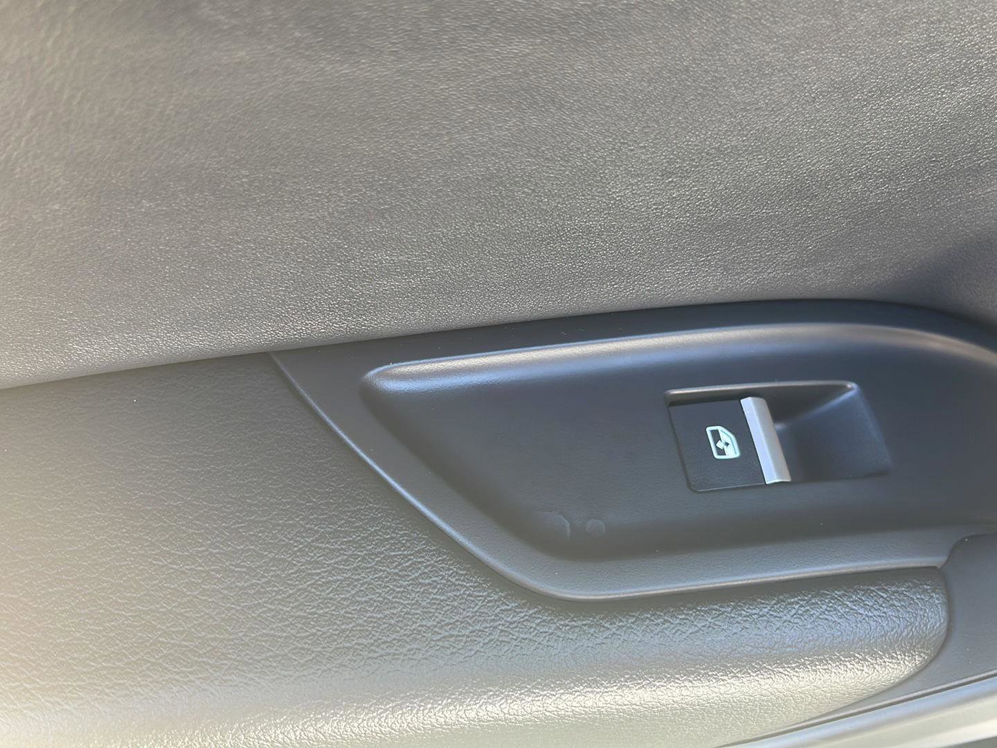 Used 2023 Audi Q5 2.0T Premium w/ Convenience Package image 12