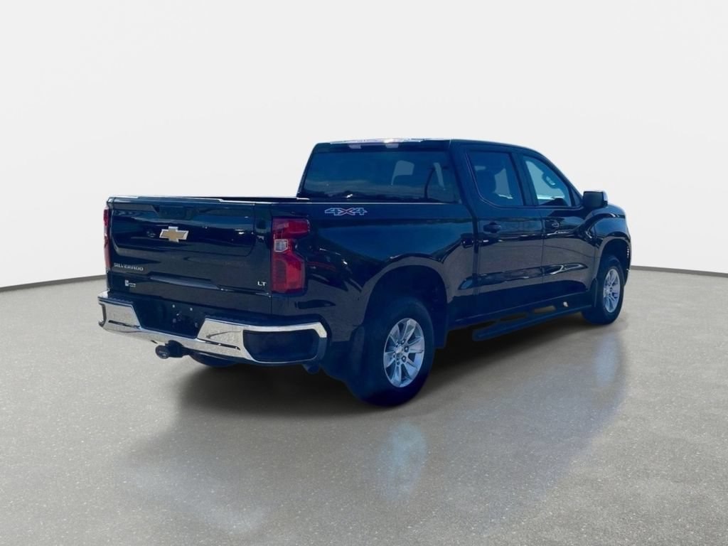 Used 2023 Chevrolet Silverado 1500 LT AWD/4WD image 5