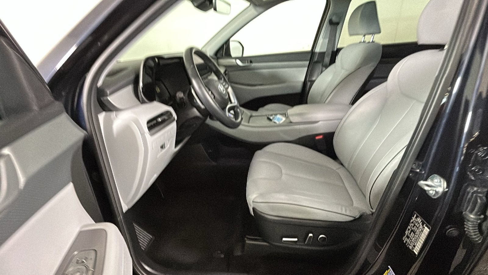 Used 2025 Hyundai Palisade SEL AWD/4WD image 13