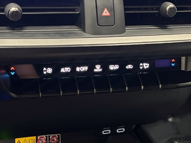 Certified 2024 Lexus UX 250h FWD image 20