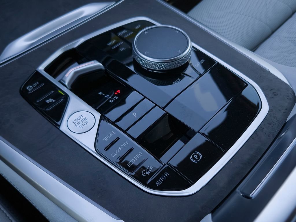 New 2026 BMW X5 xDrive40i w/ Climate Comfort Package AWD/4WD image 9