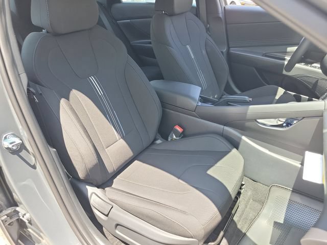 New 2026 Hyundai Elantra Sport FWD image 21