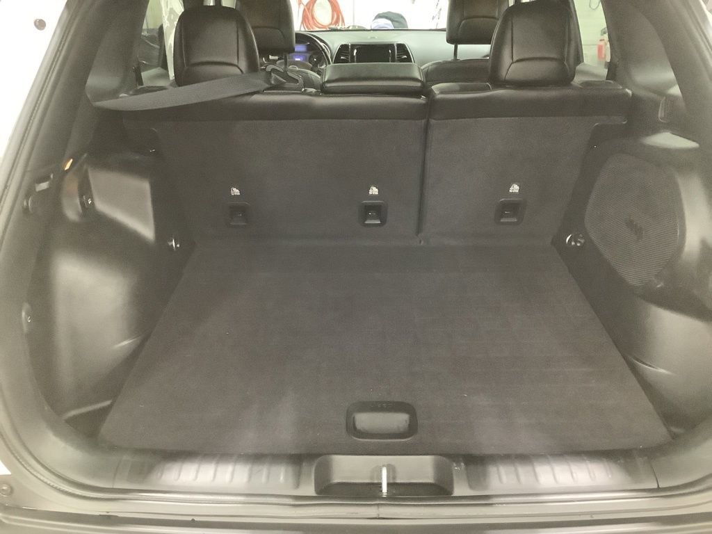 Used 2021 Jeep Cherokee Limited image 23