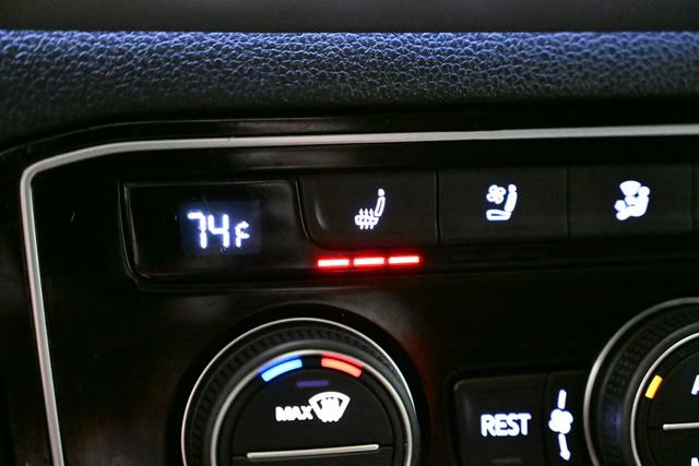 Used 2022 Volkswagen Atlas SEL Premium image 35