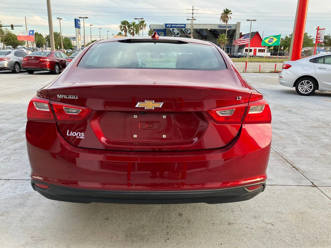 Used 2018 Chevrolet Malibu LT image 4