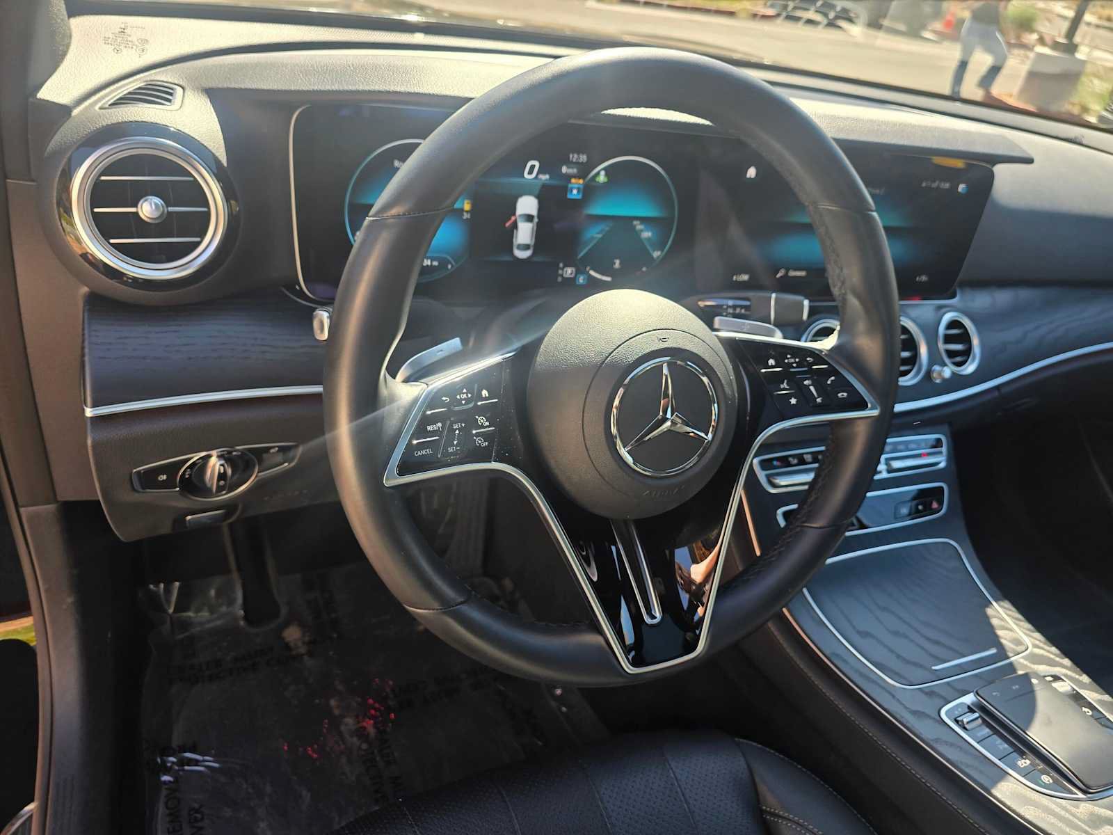 Used 2023 Mercedes-Benz E 350 4MATIC Sedan image 25