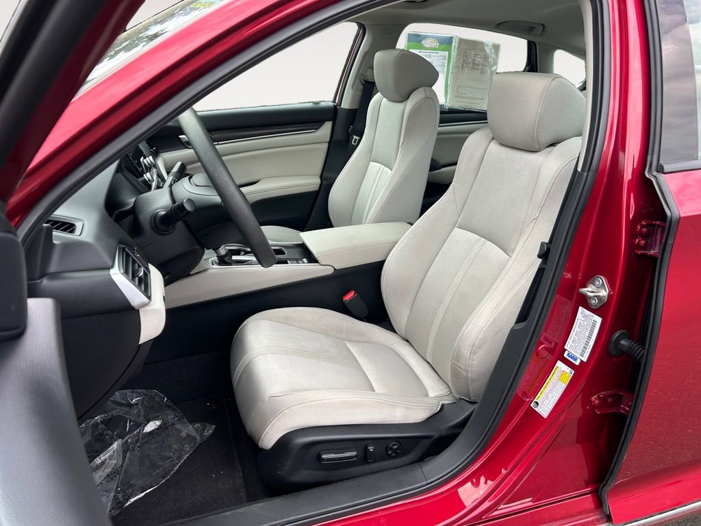 Used 2019 Honda Accord EX image 15