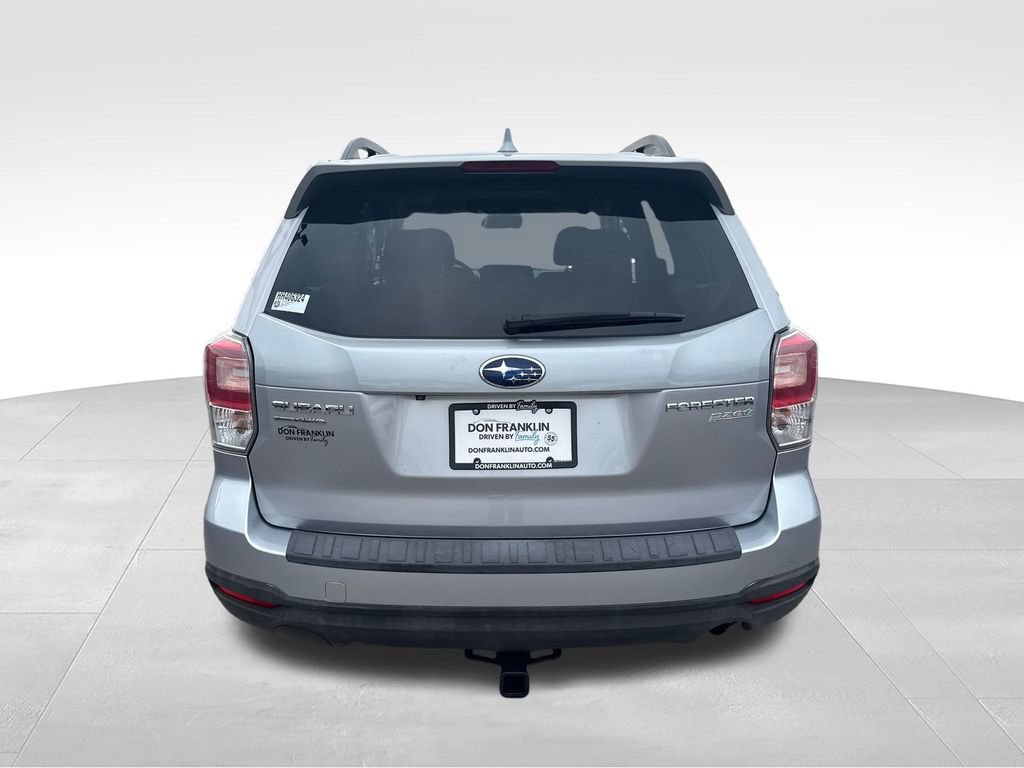 Used 2017 Subaru Forester 2.5i Premium w/ Popular Package #2A AWD/4WD image 4