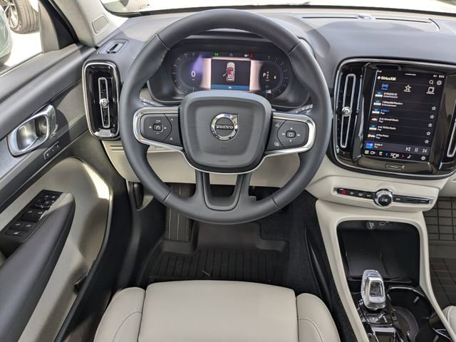 New 2025 Volvo XC40 B5 Plus w/ Protection Package Premier image 20