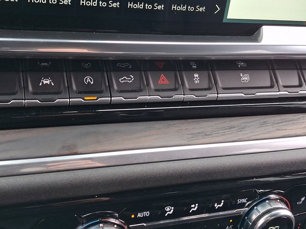 Used 2025 GMC Sierra 1500 SLT image 28