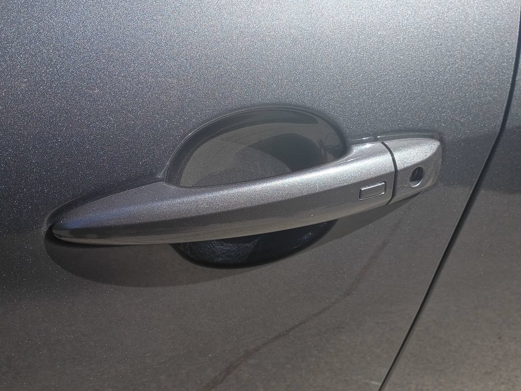 Used 2024 Nissan Altima 2.5 SR FWD image 13