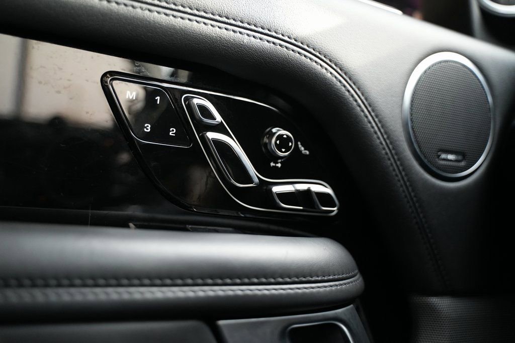 Used 2021 Land Rover Range Rover P525 Westminster Edition image 45