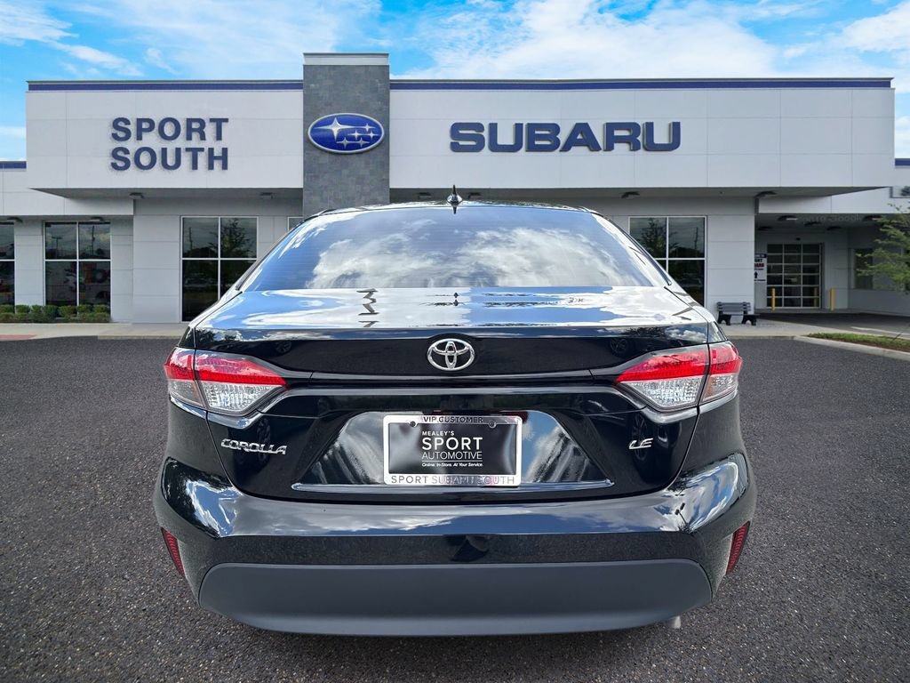 Used 2025 Toyota Corolla LE FWD image 5