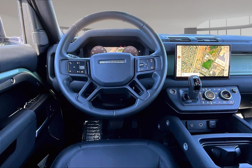 Certified 2023 Land Rover Defender 110 75th Limited Edition AWD/4WD image 8