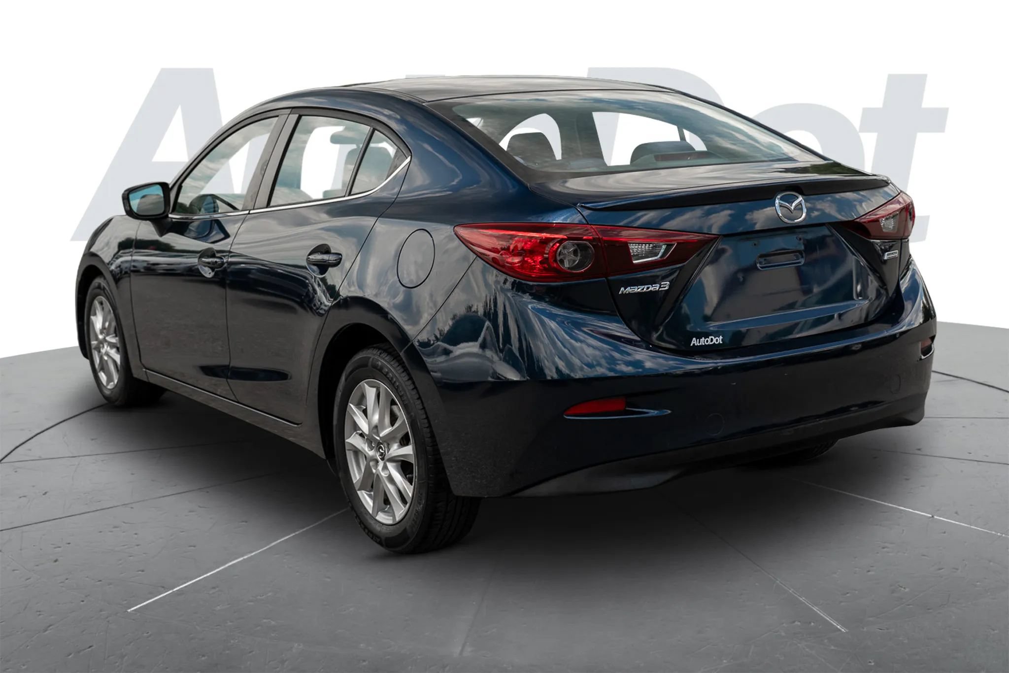 Used 2014 MAZDA MAZDA3 i Touring w/ Moonroof Package 1 FWD image 2