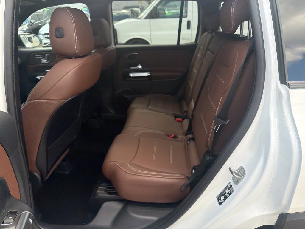 New 2026 Mercedes-Benz GLB 250 4MATIC image 23