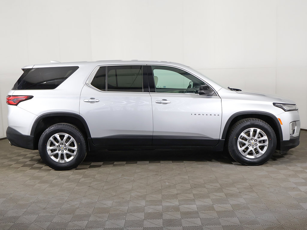 Used 2022 Chevrolet Traverse LS AWD/4WD image 18