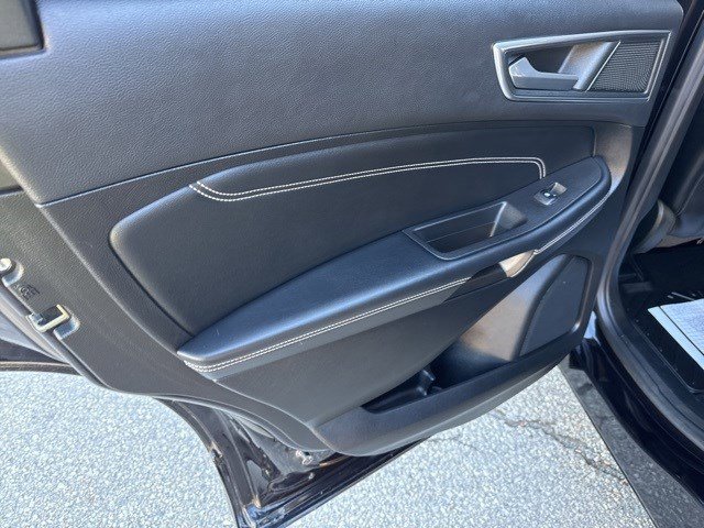 Used 2022 Ford Edge Titanium w/ Equipment Group 301A image 12