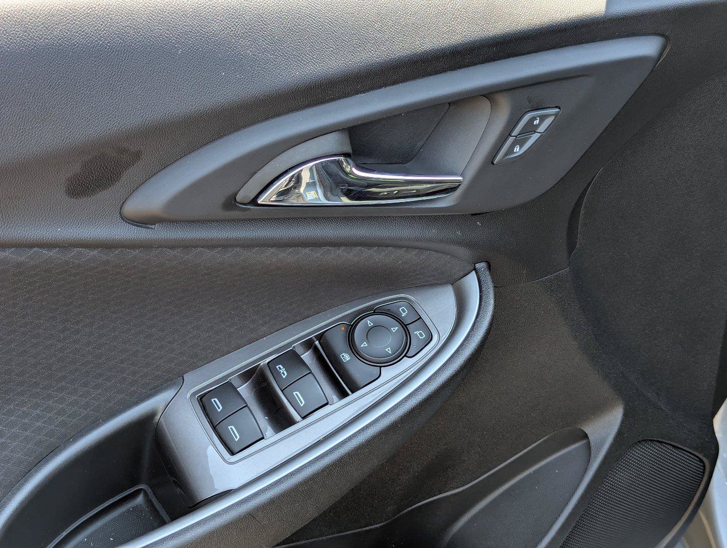 Used 2023 Chevrolet Malibu LT FWD image 11