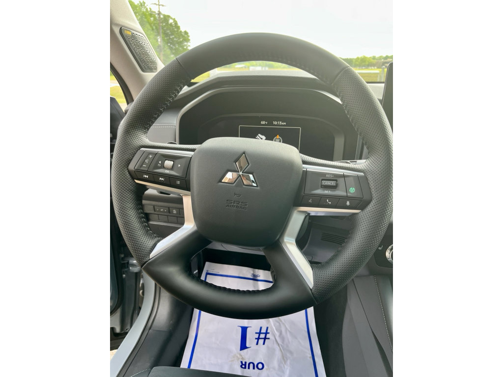 New 2026 Mitsubishi Outlander SE FWD image 7