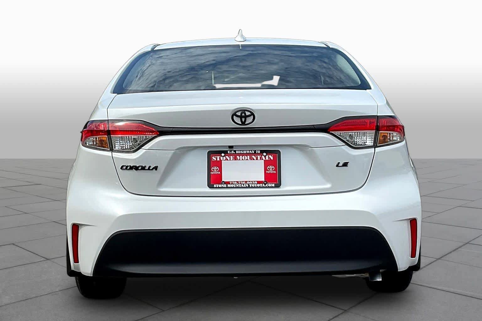 Used 2026 Toyota Corolla LE FWD image 4