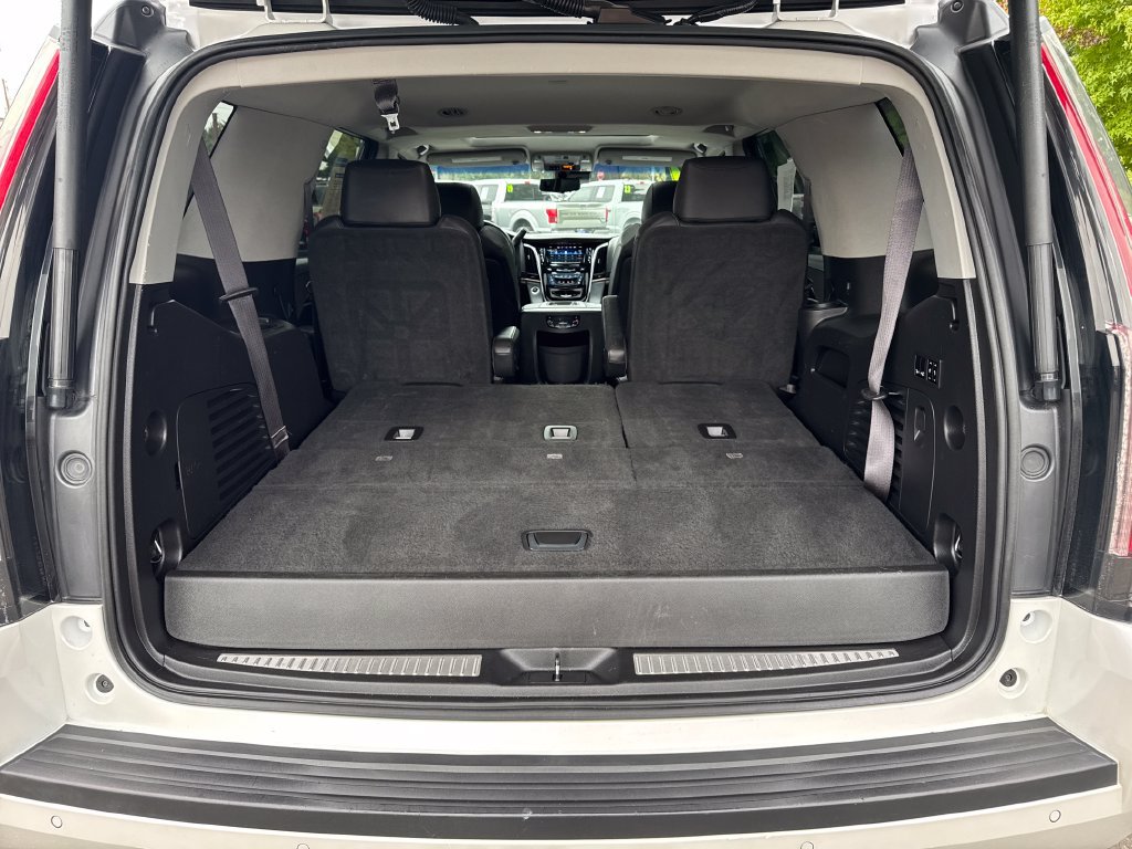 Used 2017 Cadillac Escalade Luxury AWD/4WD image 26