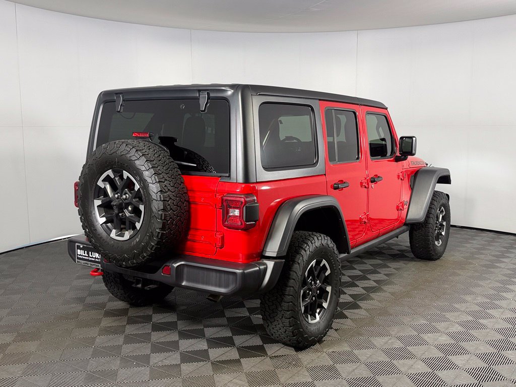 Used 2025 Jeep Wrangler Unlimited Rubicon w/ Convenience Group AWD/4WD image 7
