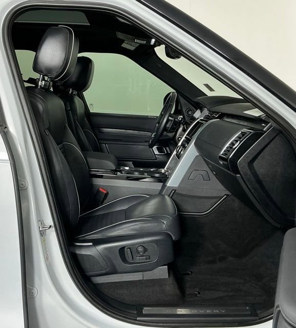 Used 2020 Land Rover Discovery HSE AWD/4WD image 27