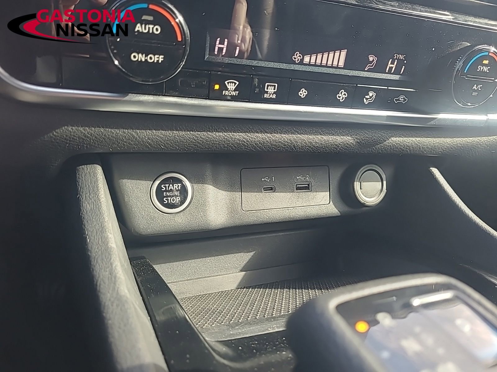 Used 2022 Nissan Rogue SV image 41