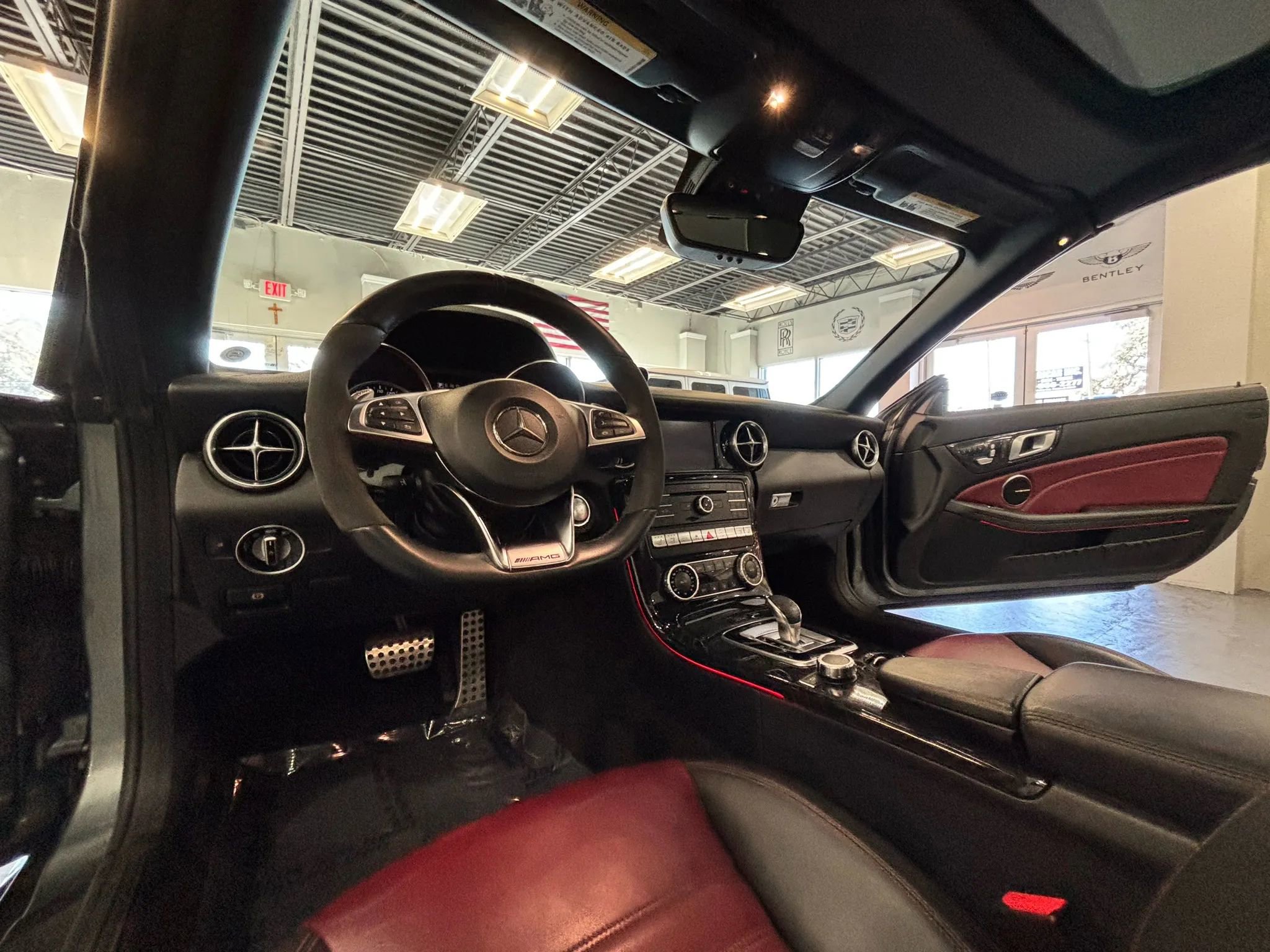 Used 2017 Mercedes-Benz SLC 43 AMG image 10