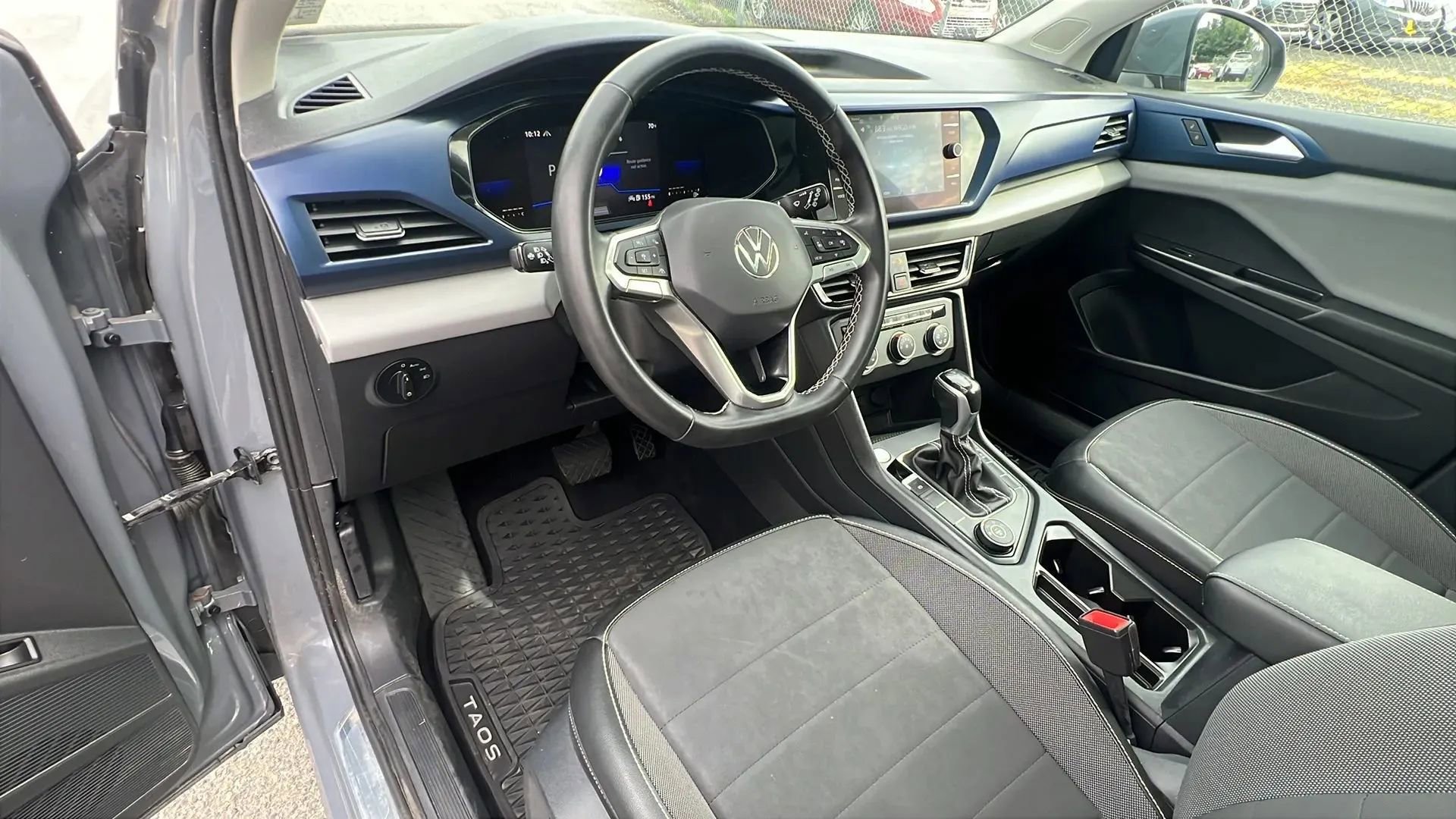 Used 2022 Volkswagen Taos SE AWD/4WD image 23