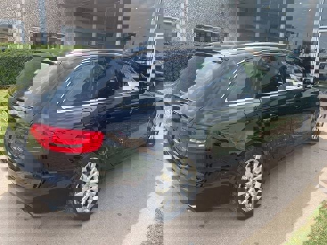 Used 2010 Audi A4 2.0T Premium Plus image 4