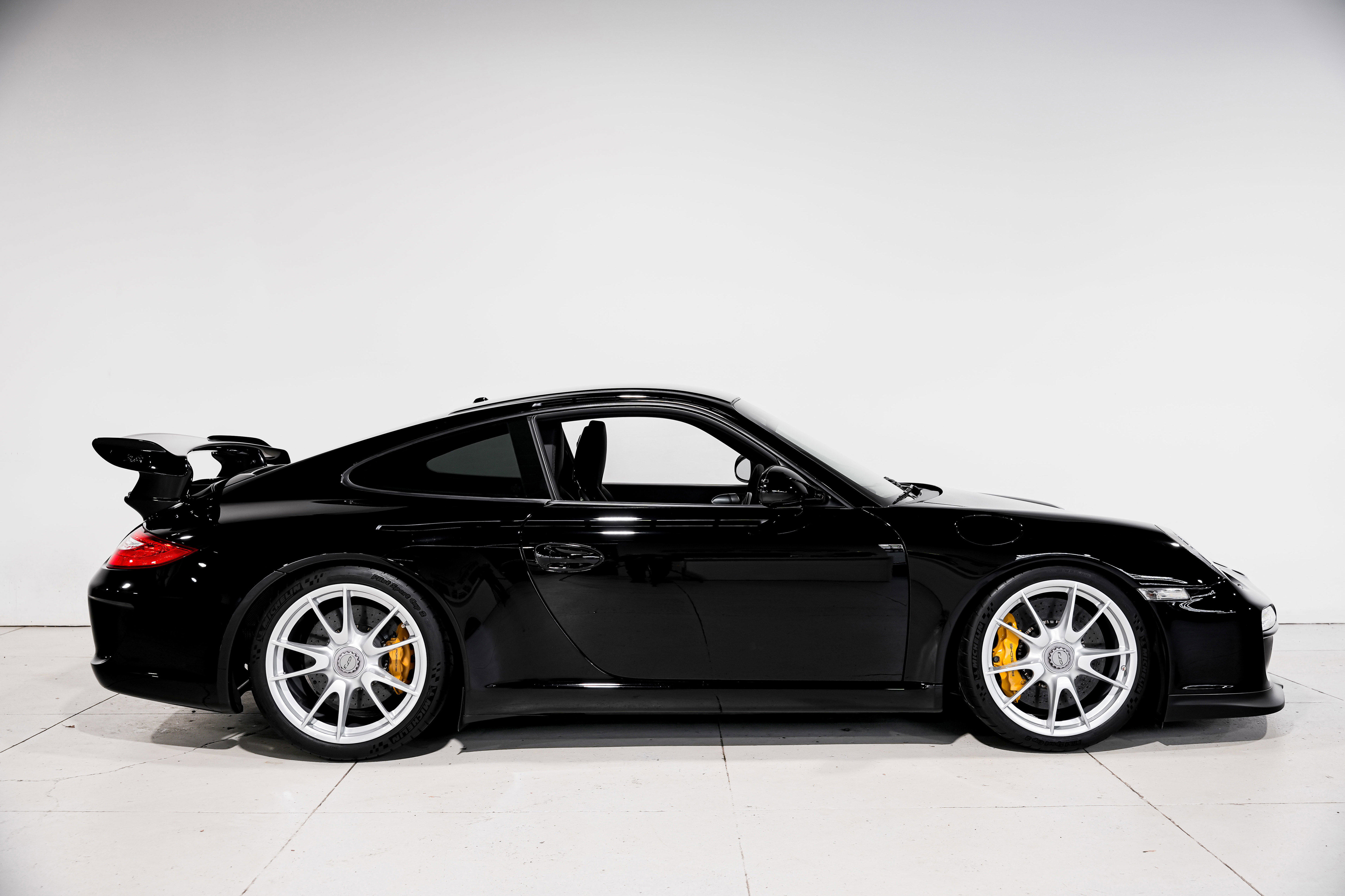 Used 2010 Porsche 911 GT3 image 2