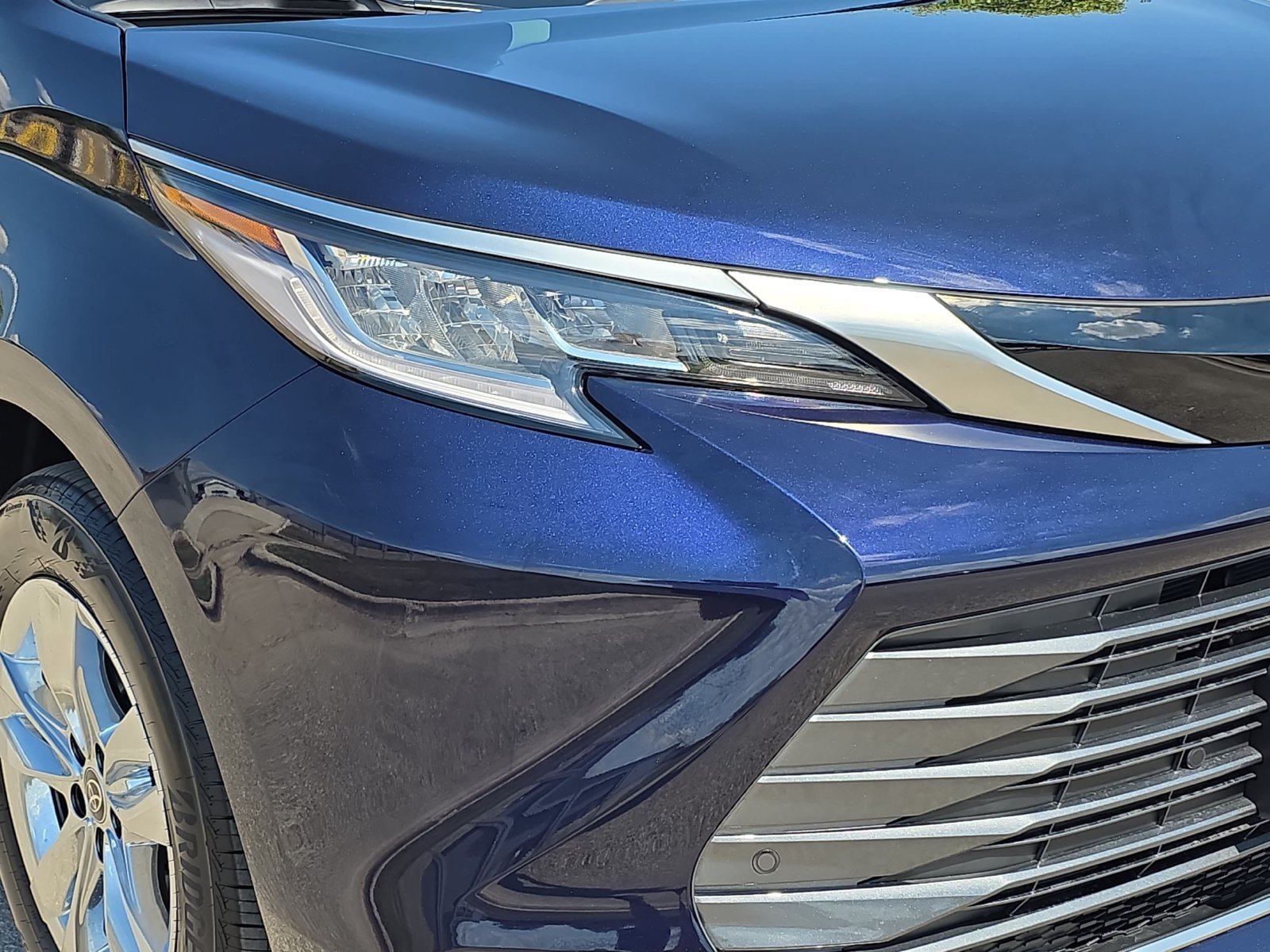 New 2026 Toyota Sienna Limited FWD image 27