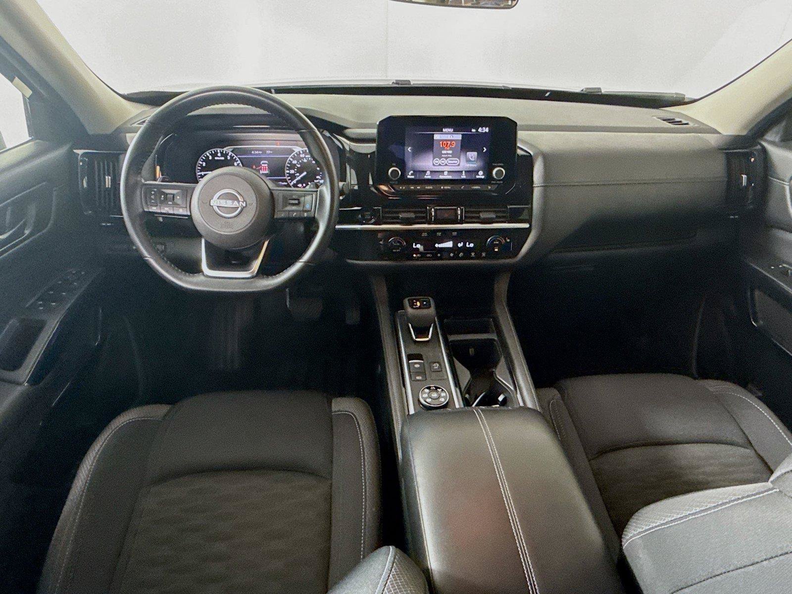 Used 2025 Nissan Pathfinder SV AWD/4WD image 31