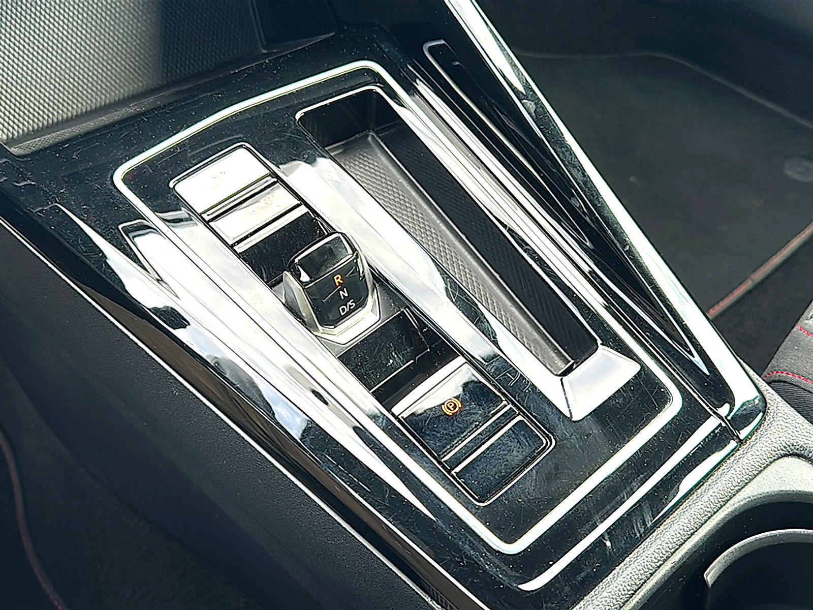 Used 2024 Volkswagen GTI S image 33