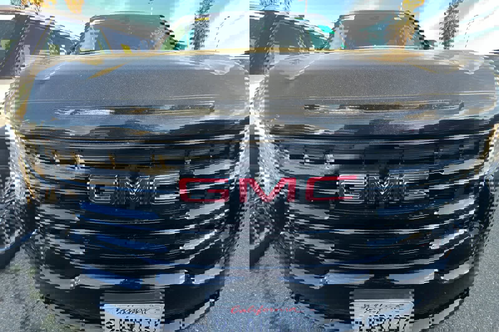 Used 2023 GMC Acadia SLE w/ Elevation Edition image 12