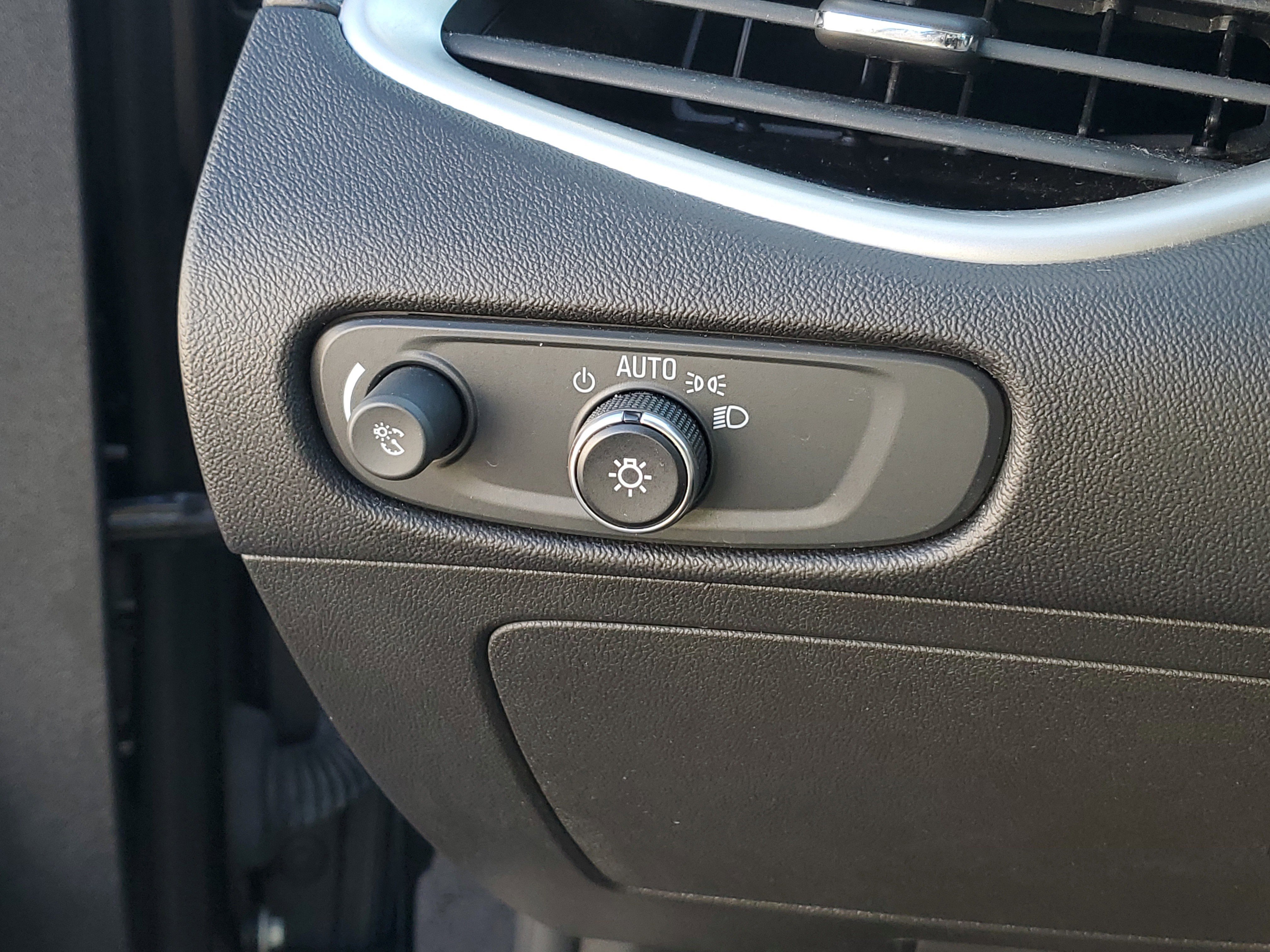 Used 2024 Chevrolet Malibu LT image 16