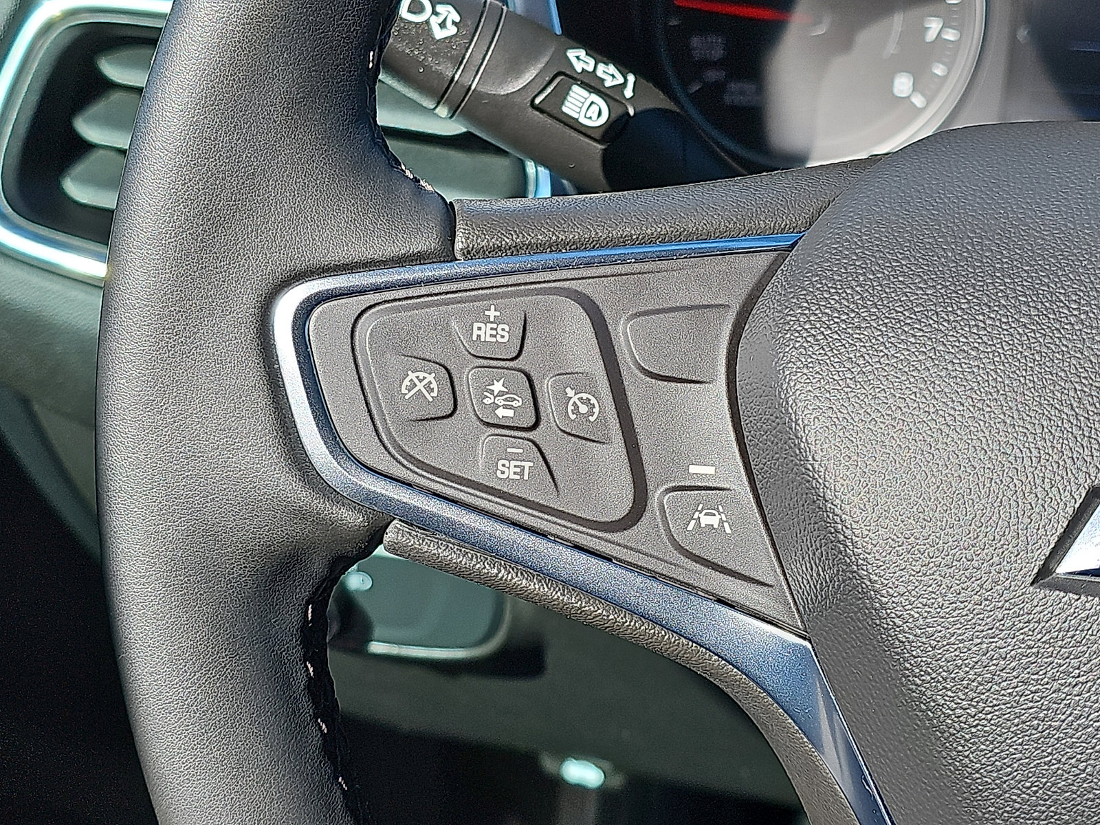 Used 2024 Chevrolet Equinox LT AWD/4WD image 21