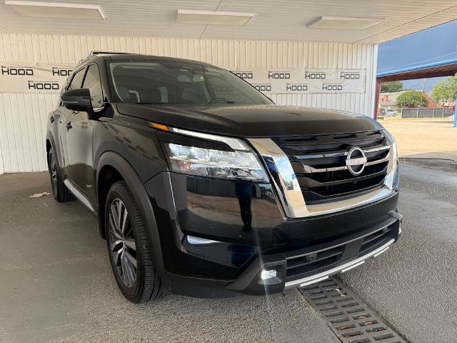 Used 2022 Nissan Pathfinder Platinum w/ Cargo Package FWD image 1