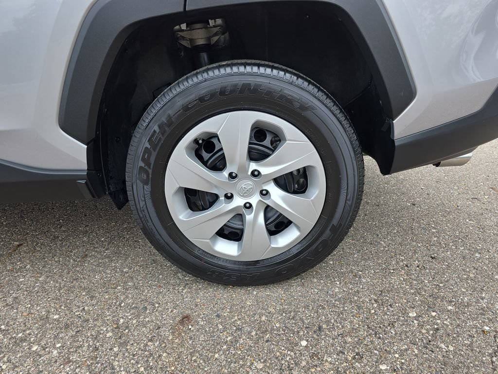 Used 2023 Toyota RAV4 LE FWD image 35