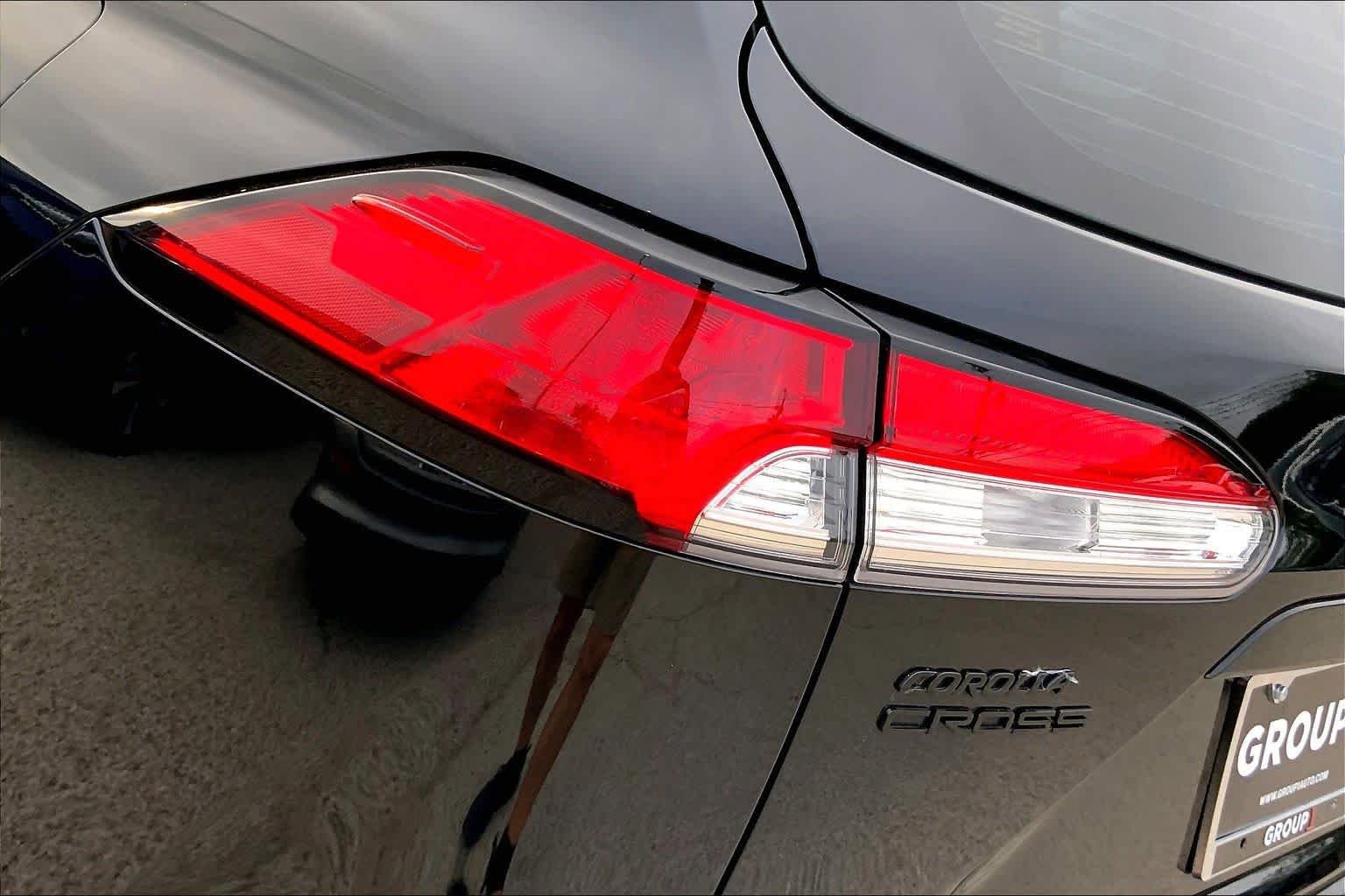 Used 2023 Toyota Corolla Cross AWD Hybrid image 28