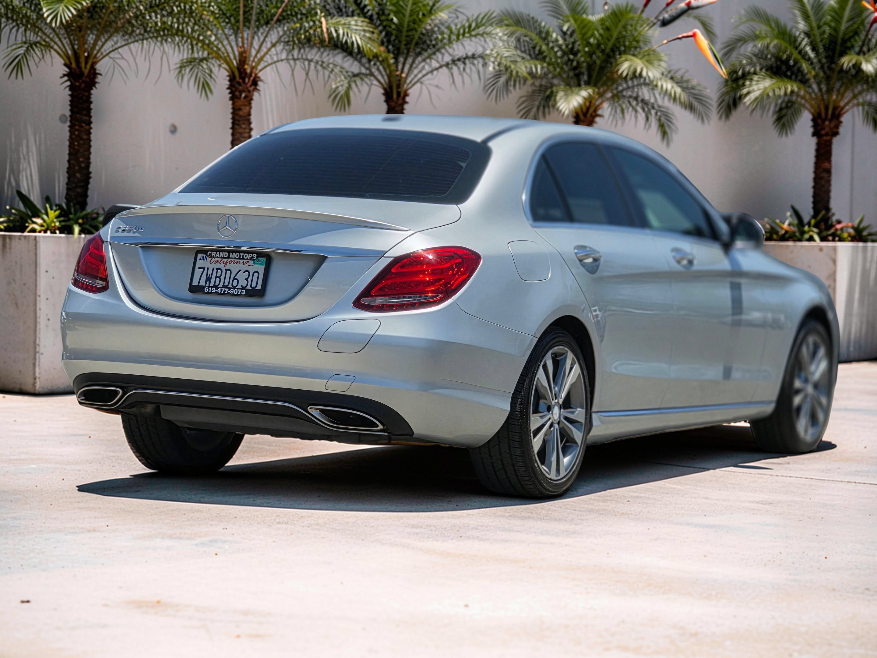 Used 2016 Mercedes-Benz C 350e Sedan w/ Multimedia Package image 6