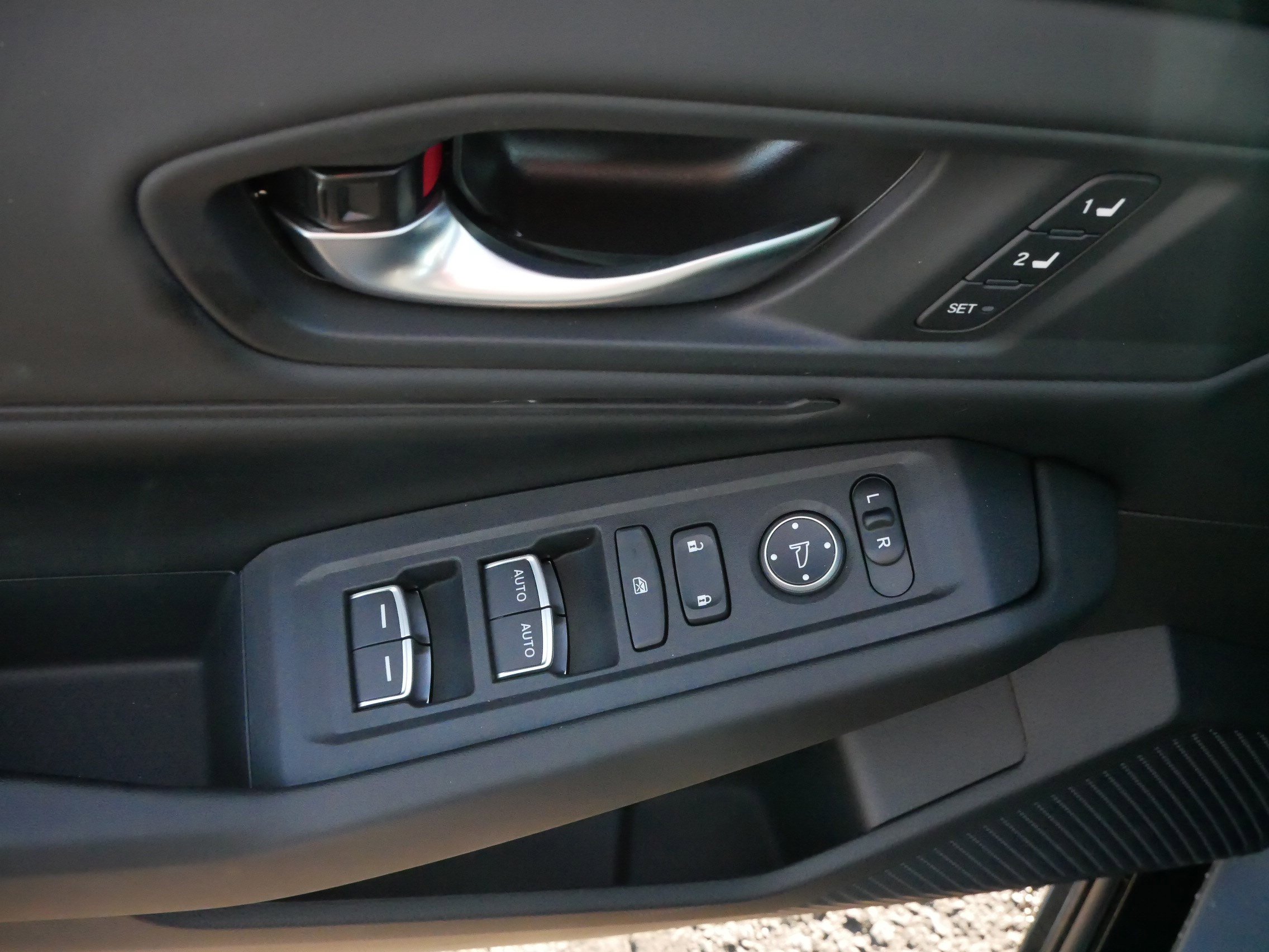 Certified 2025 Honda Accord EX-L image 19