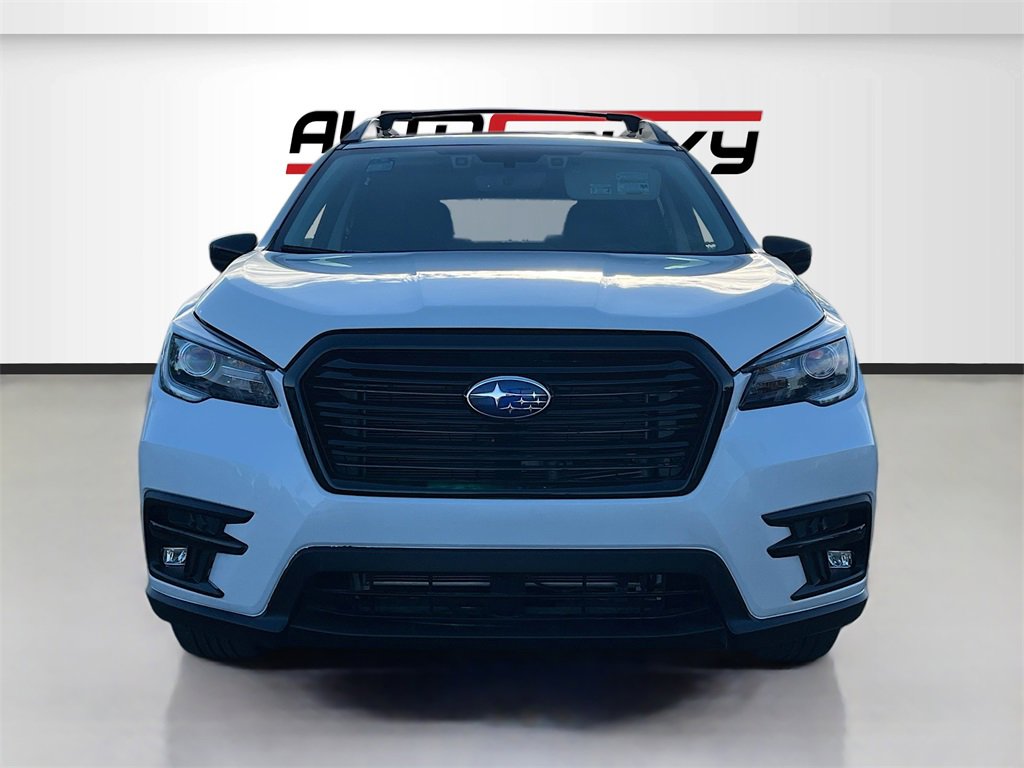 Used 2022 Subaru Ascent Onyx Edition image 2