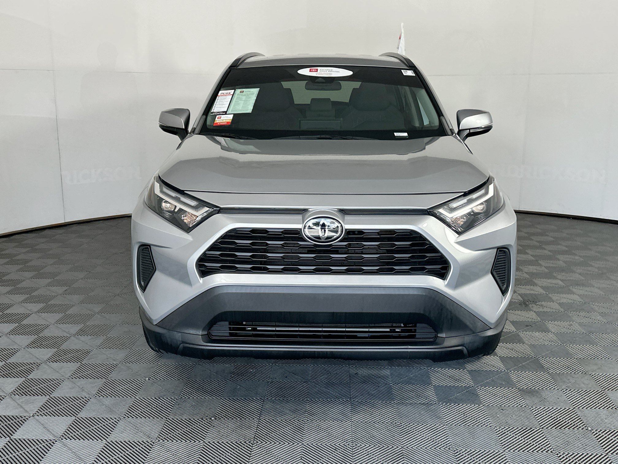 Used 2023 Toyota RAV4 XLE FWD image 8