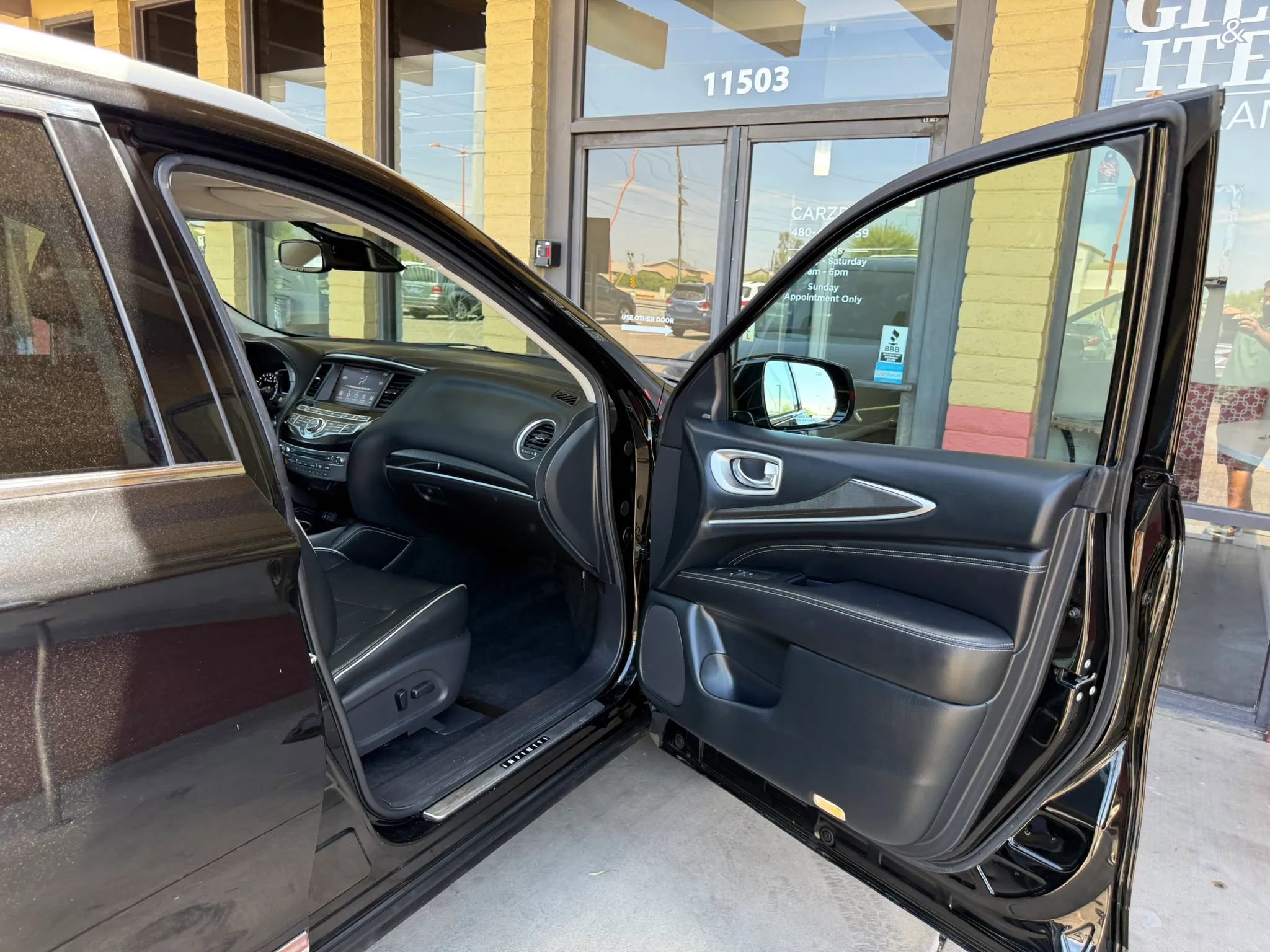 Used 2020 INFINITI QX60 Luxe w/ Essential Package FWD image 21