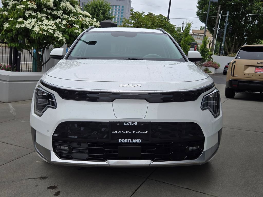 Certified 2024 Kia Niro Wave w/ Wave Preserve Package FWD image 11