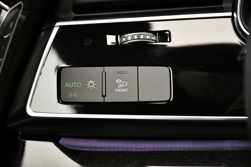 Used 2025 Audi Q8 Premium Plus image 21