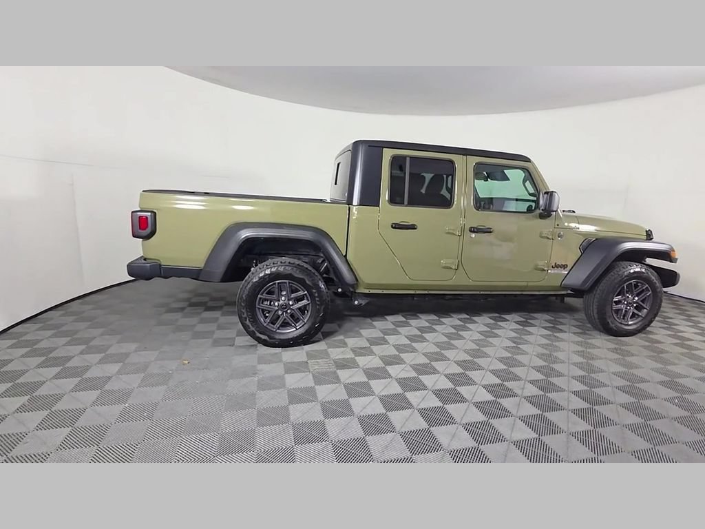 Used 2026 Jeep Gladiator Sport AWD/4WD image 37